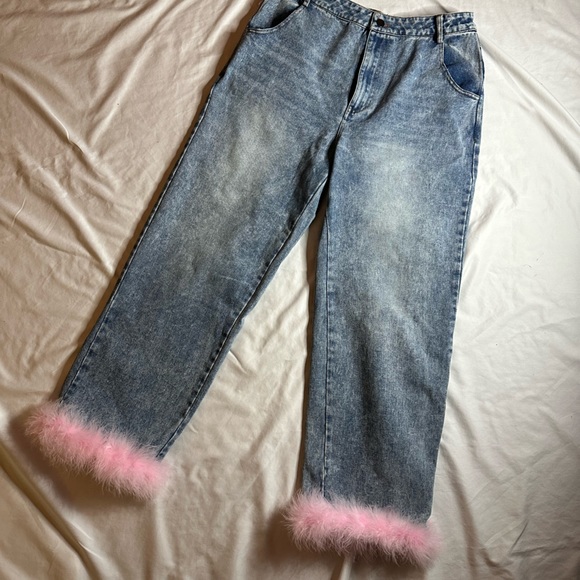 Pretty Garbage Faux Fur Jeans. Fit closer to size 10. Detachable fur for washing - Picture 4 of 6